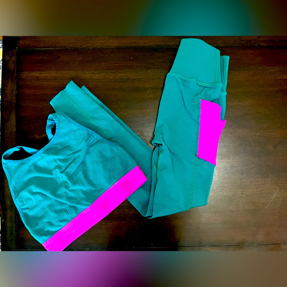 Fabletics matching set teal and pink